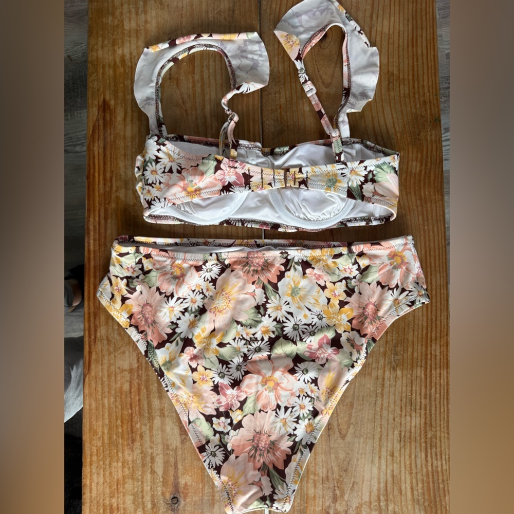 Shade & Shore Women's Size 34C Ruffle Strap Bikini Top Size L High Wasted Bottom - Picture 5 of 11